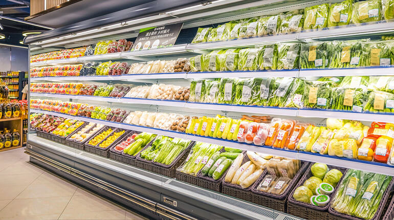 Biodegradable Food Packaging in Fresh Fruit & Vegetable Store